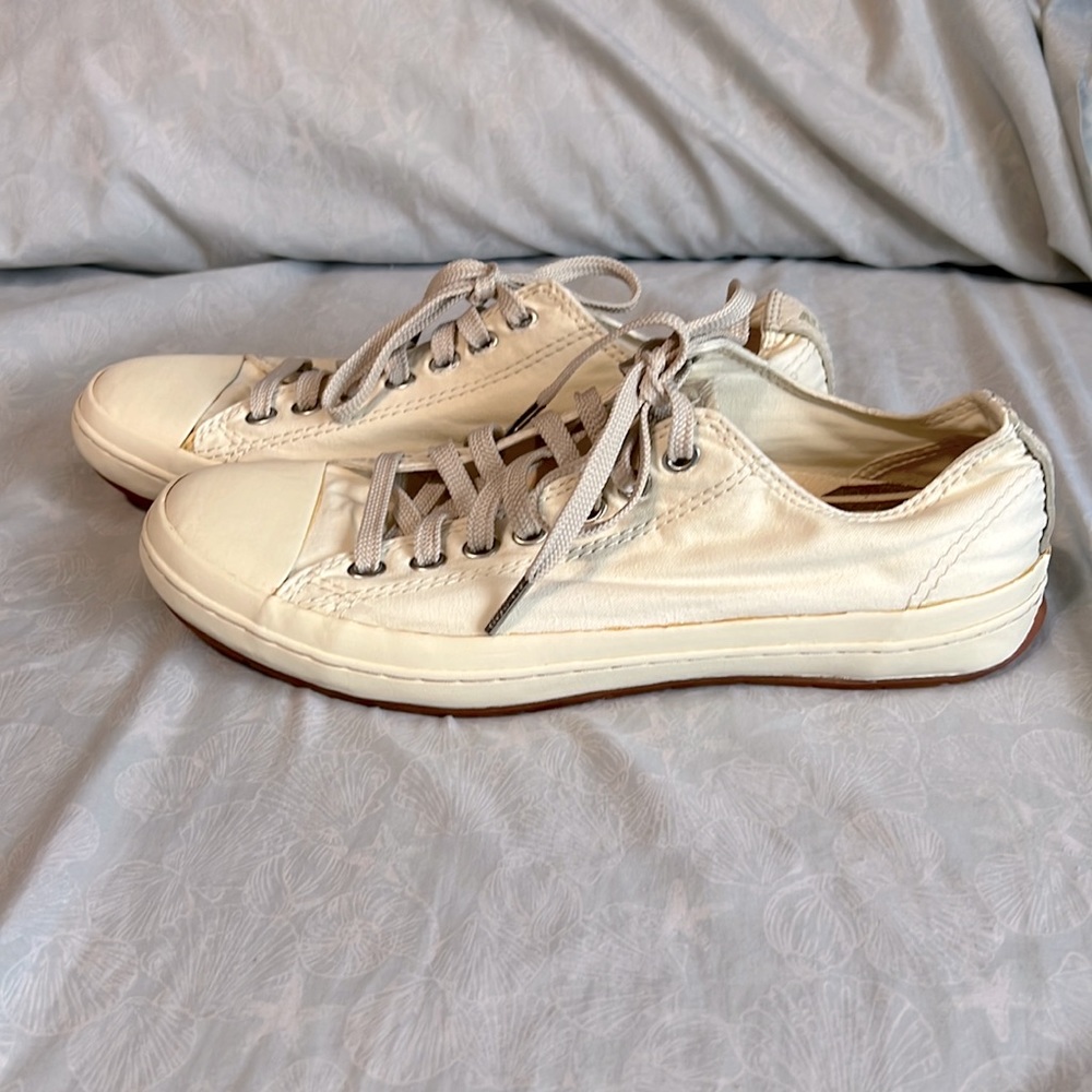 Rare Vintage Converse cream Premiere All Star Sneakers Women’s 10